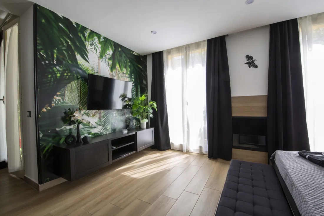 Camera Black Forest con stile moderno